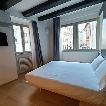 Le Meridiane City Rooms In Trento Exterior photo