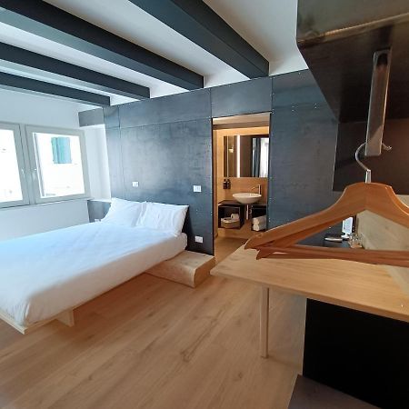 Le Meridiane City Rooms In Trento Exterior photo