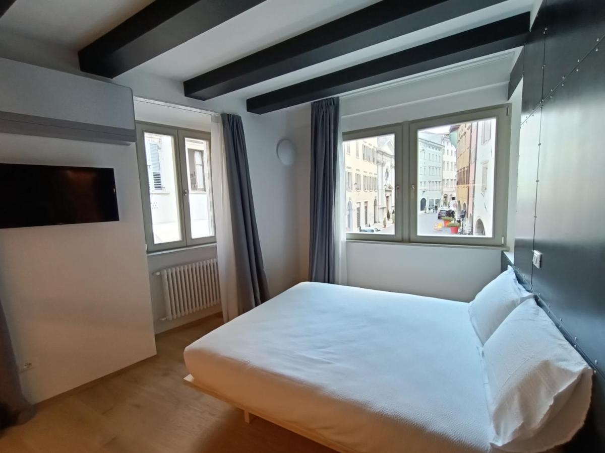 Le Meridiane City Rooms In Trento Exterior photo