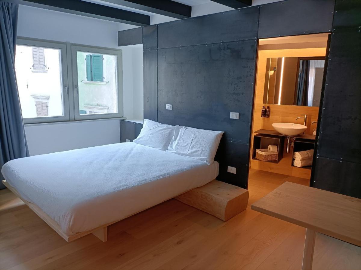 Le Meridiane City Rooms In Trento Exterior photo