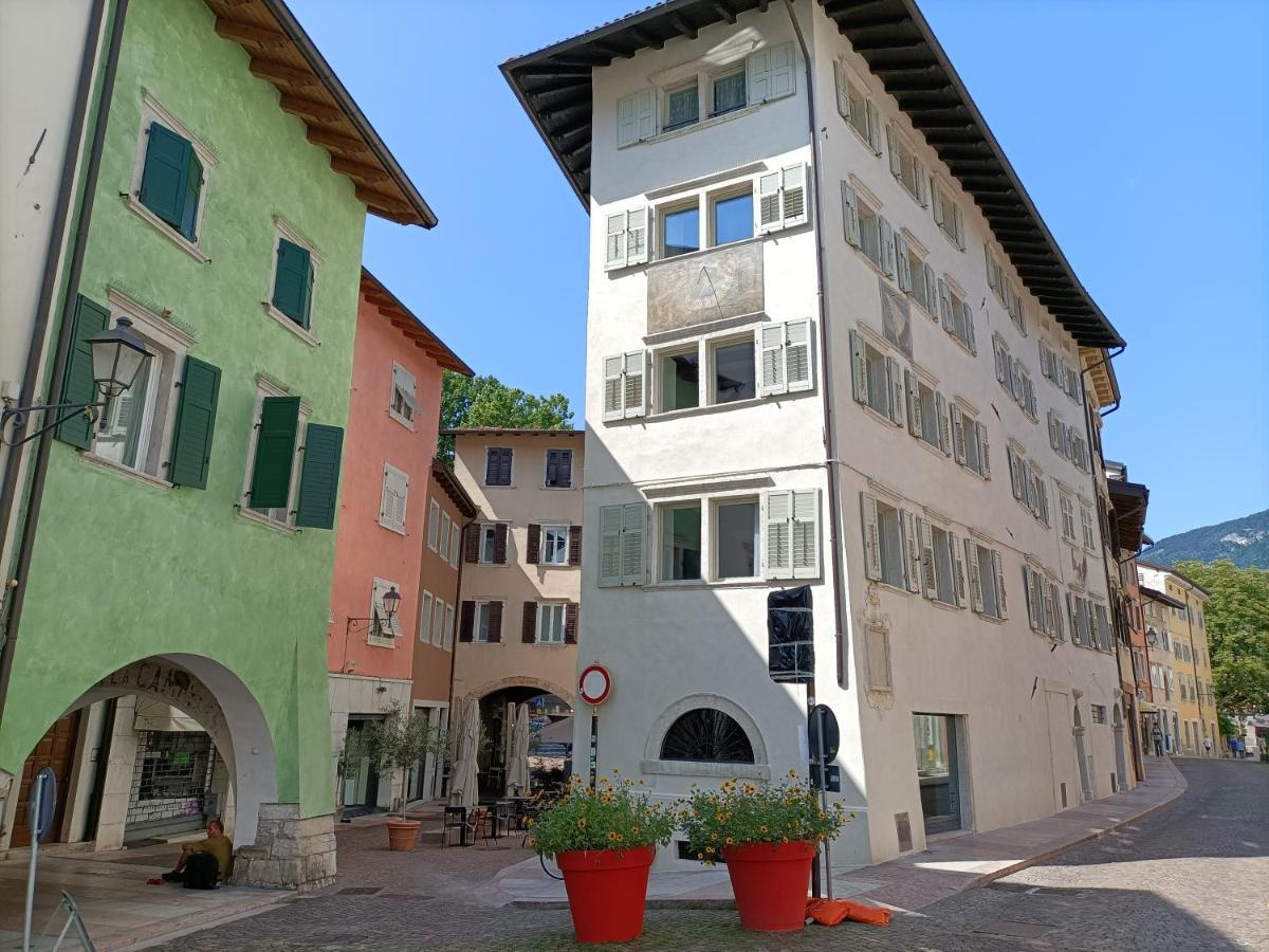 Le Meridiane City Rooms In Trento Exterior photo