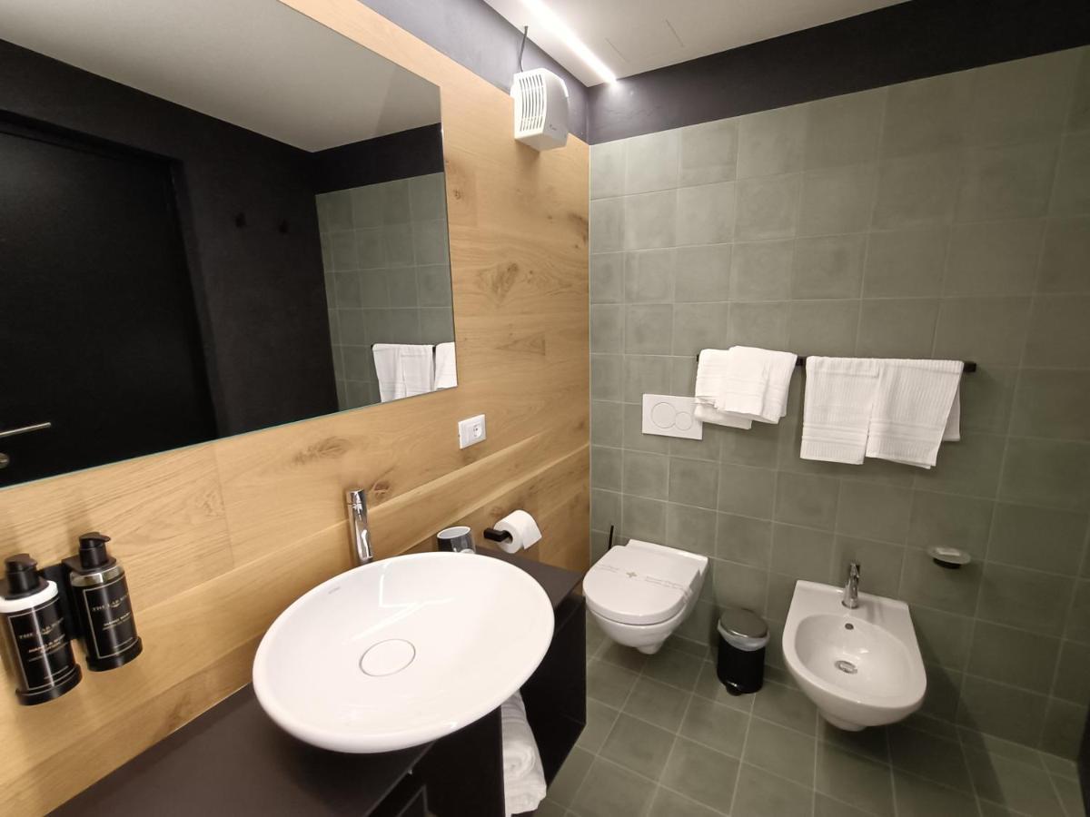 Le Meridiane City Rooms In Trento Exterior photo