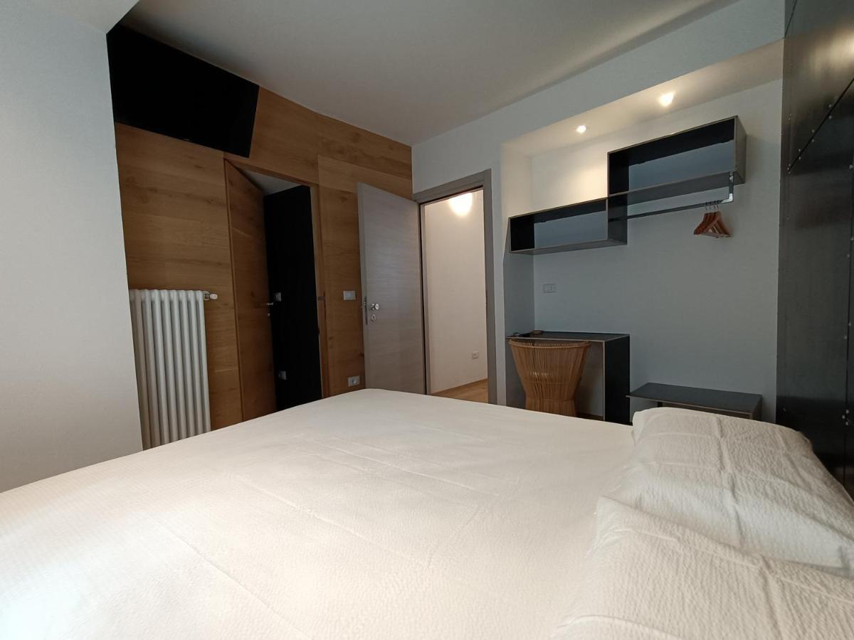 Le Meridiane City Rooms In Trento Exterior photo
